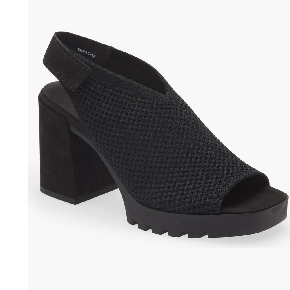 Cue knit sandal. No box.